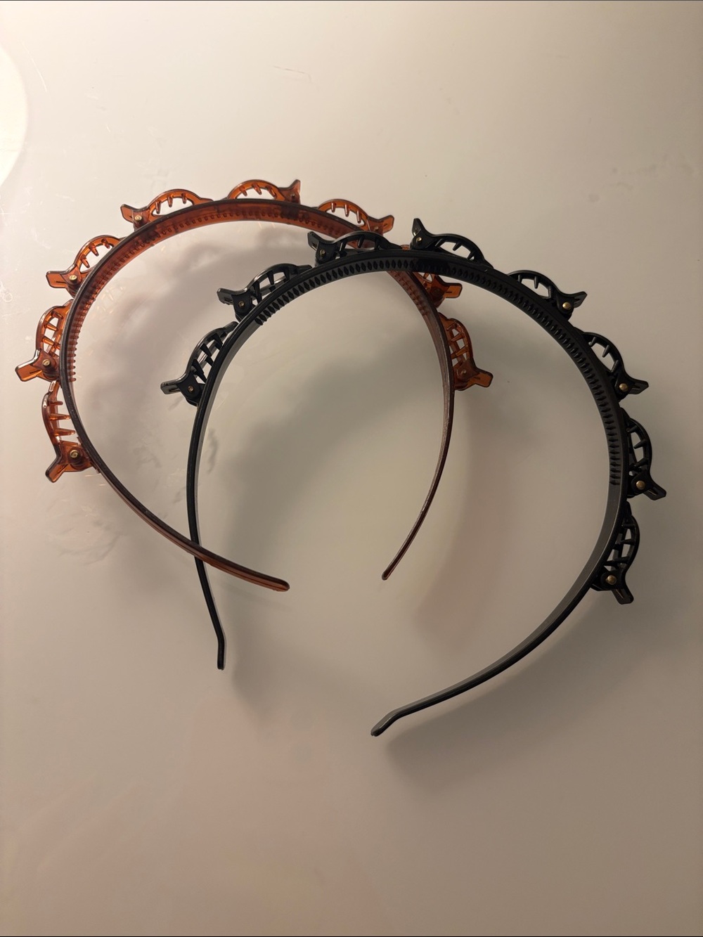 Plastic Headbands - Black & Brownish/Redish